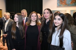 Leyla Əliyeva və Arzu Əliyeva Tiranada beynəlxalq incəsənət sərgisinin açılışında iştirak ediblər - FOTO 