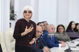 "Medianın dili elmi müzakirə müstəvisində" adlı konfrans keçirilib - FOTO 