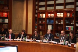 Ötən il dövlət borcuna xidmət xərclərinə 300 mln. manat qənaət edilib