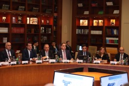 Ötən il dövlət borcuna xidmət xərclərinə 300 mln. manat qənaət edilib