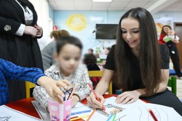 Leyla Əliyeva Tiranada uşaq evini və Universitet Xəstəxana Mərkəzini ziyarət edib