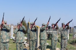 ​​​​​​​Birinci Qarabağ müharibəsində itkin düşən Rəsul Ağayevin nəşinin qalıqları Sabirabadda dəfn olunub - FOTO  - VİDEO 