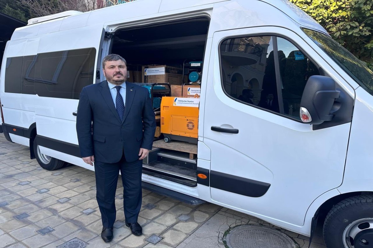 Ukrayna səfiri Yuri Husyev