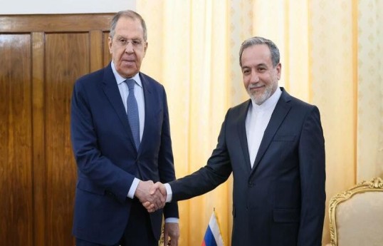 Rusiya xarici işlər naziri Sergey Lavrov ilə iranlı həmkarı Abbas Əraqçi