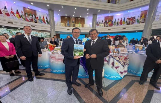 Azərbaycan səfirliyi Türkmənistanda beynəlxalq sərgidə iştirak edib