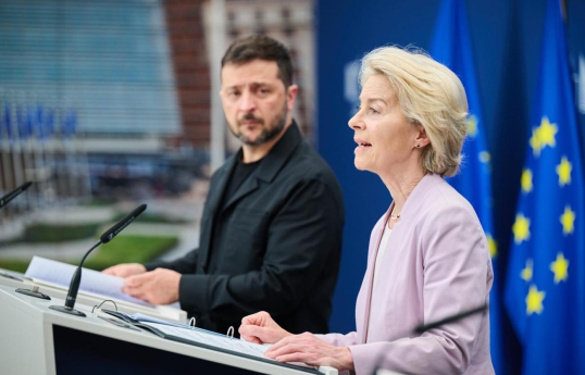Ukrayna Prezidenti Volodimir Zelenski və Avropa Komissiyasının Prezidenti Ursula von der Leyen