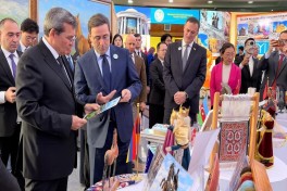 Azərbaycan səfirliyi Türkmənistanda beynəlxalq sərgidə iştirak edib
