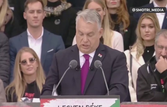 Macarıstanın Baş naziri Viktor Orban