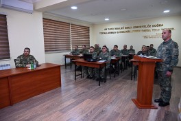 Müdafiə Nazirliyinin rəhbər heyəti hava hücumundan müdafiə bölmələrinin fəaliyyətini yoxlayıb