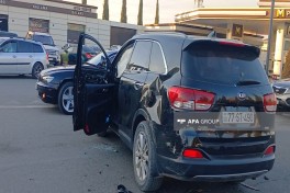 Gəncədə iki minik avtomobili toqquşub, xəsarət alanlar var - FOTO 