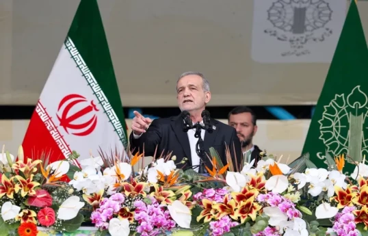 İran prezidenti Masoud Pezeşkian