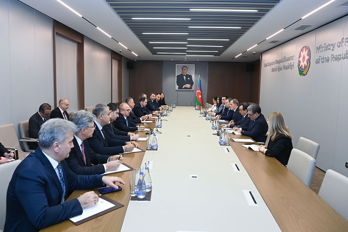 XİN rəhbəri Türkiyə və Gürcüstan nümayəndələri ilə bölgədə təhlükəsizlik vəziyyətini müzakirə edib - FOTO 