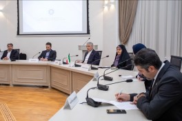 Azərbaycanla İran elektrik enerjisinin ixracı məsələsini müzakirə edib