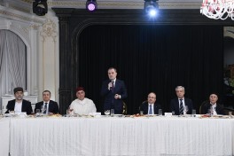 Ceyhun Bayramov: Qəzzada münaqişənin sülh yolu ilə həlli vacibdir