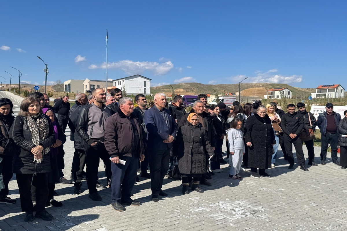 Növbəti köç karvanı Cəbrayılın Horovlu kəndinə çatıb, açarlar təqdim olunub - YENİLƏNİB-1  - VİDEO 