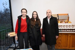 Leyla Əliyeva Qubada arıçı ailəsinin qonağı olub - FOTO 