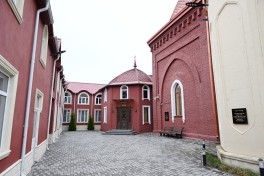 Leyla Əliyeva və Alena Əliyeva Qubada Cümə məscidini ziyarət ediblər