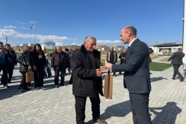 Növbəti köç karvanı Cəbrayılın Horovlu kəndinə çatıb, açarlar təqdim olunub - YENİLƏNİB-1  - VİDEO 