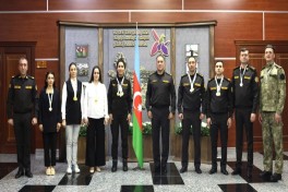 FHN-in əməkdaşları üzgüçülük yarışında yüksək nəticələr əldə ediblər