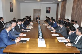 İRİA Biləsuvarda “Rəqəmsal savadlılıq və kibermaarifləndirmə” təlimləri keçirib