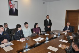 İRİA Biləsuvarda “Rəqəmsal savadlılıq və kibermaarifləndirmə” təlimləri keçirib