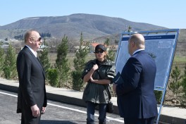 Prezident İlham Əliyev Xocavənd kəndində görülmüş işlərlə tanış olub - YENİLƏNİB 