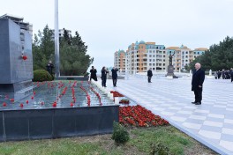 Sumqayıtda Xocalı soyqırımı qurbanlarının xatirəsi anılıb - FOTO 