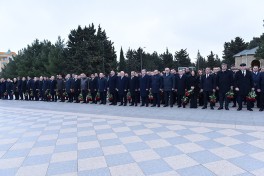 Sumqayıtda Xocalı soyqırımı qurbanlarının xatirəsi anılıb - FOTO 