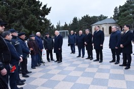 Sumqayıtda Xocalı soyqırımı qurbanlarının xatirəsi anılıb - FOTO 