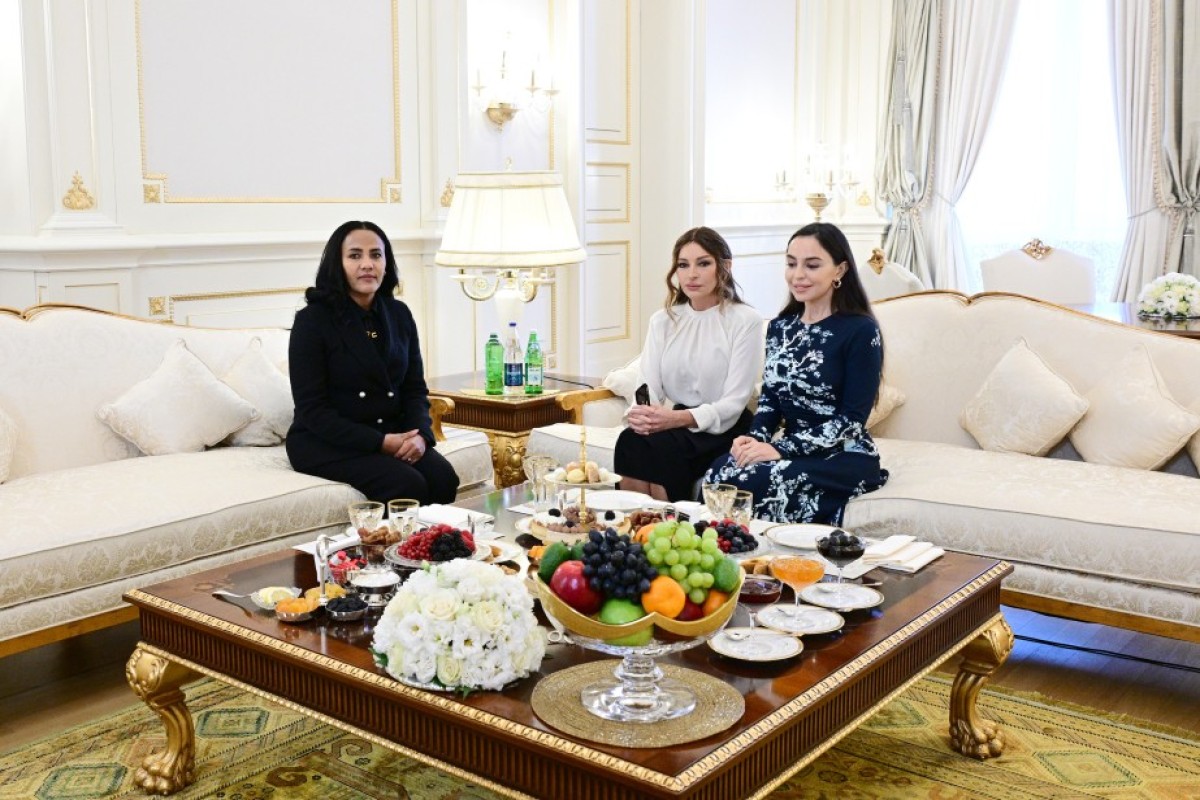 Efiopiyanın birinci xanımı Zinaş Tayaçev, birinci xanım Mehriban Əliyeva, Leyla Əliyeva