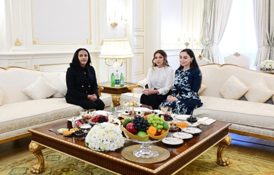 Efiopiyanın birinci xanımı Zinaş Tayaçev, birinci xanım Mehriban Əliyeva, Leyla Əliyeva