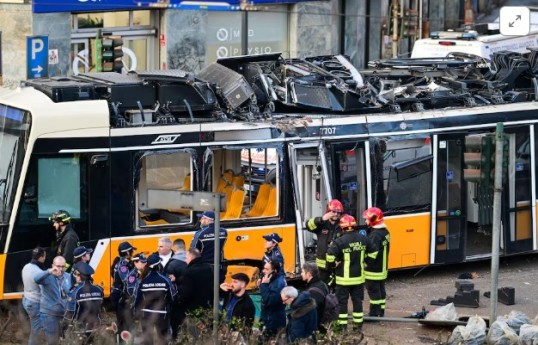 Milanda tramvay qəzası nəticəsində 2 nəfər ölüb, 40-a yaxın yaralı var