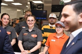 “Crescent Mall”da “Popeyes Azerbaijan” restoranının açılışı olub - FOTO 