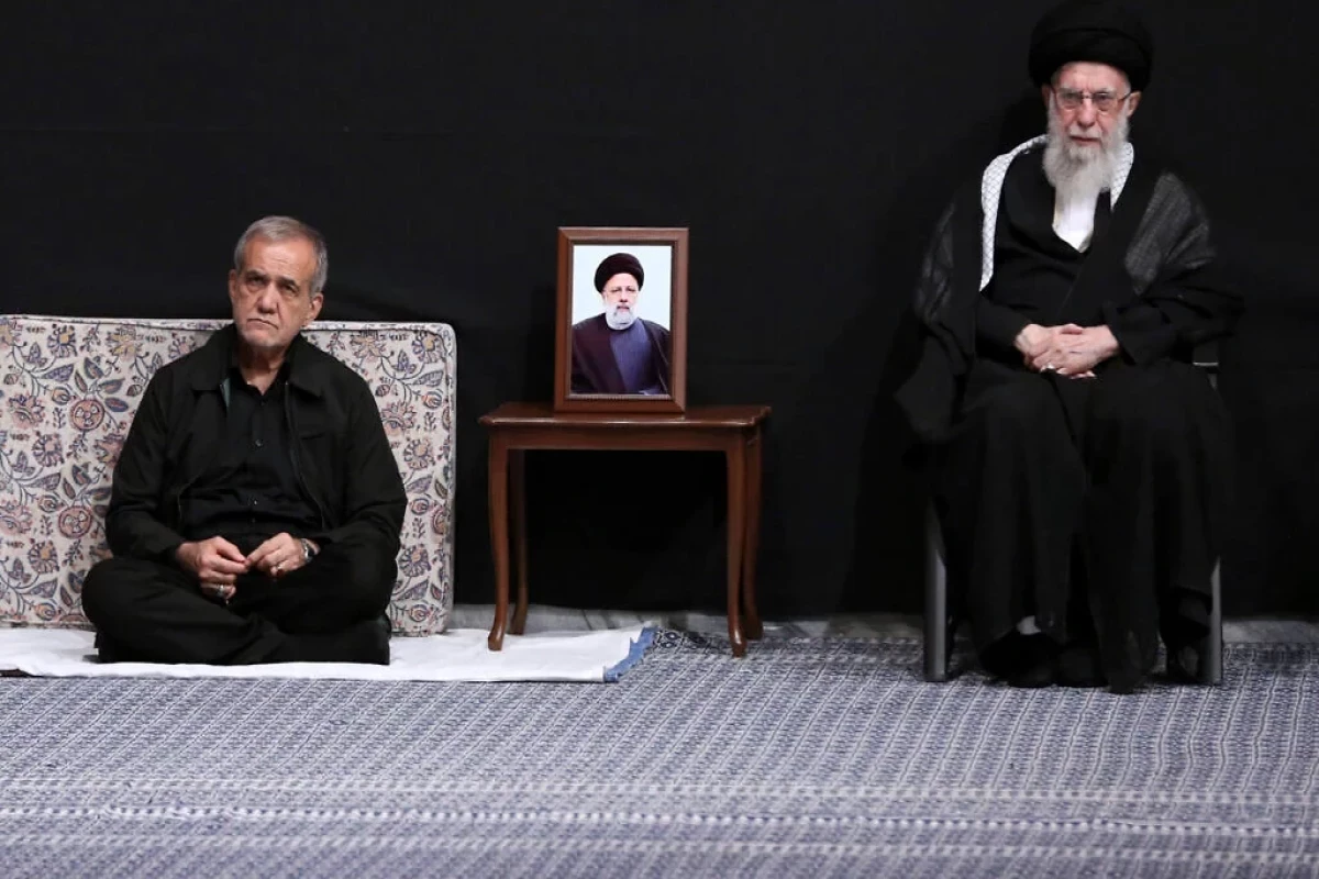 İran Prezidenti Məsud Pezeşkian, İranın Ali Rəhbəri Ayətullah Seyid Əli Xamenei