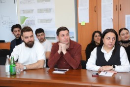 “Mediada Azərbaycan dili” mövzusunda təlimlərin növbəti mərhələsi təşkil olunub