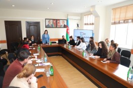 “Mediada Azərbaycan dili” mövzusunda təlimlərin növbəti mərhələsi təşkil olunub