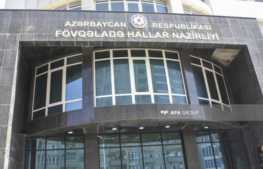Şamaxıda buzlu yolda köməksiz qalan 5 nəfər xilas edilib