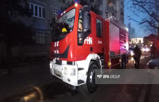 Gəncədə doqquzmərtəbəli binada yanğın olub - FOTO 