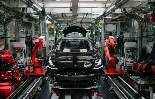 "Tesla" elektromobil satışlarında ilk dəfə liderliyi itirib