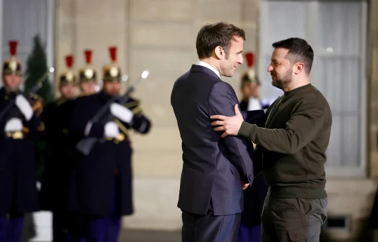 Fransa Prezidenti Emmanuel Makron və Ukrayna Preizdenti Volodimir Zelenski