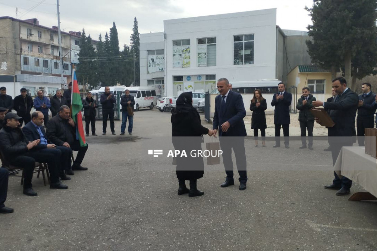 Köç karvanı Ağdərəyə çatıb, açarlar təqdim olunub - FOTO  - VİDEO  - YENİLƏNİB-1 