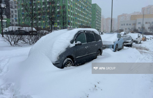 Moskvaya güclü qar yağıb, yüzlərlə uçuş ləğv olunub - FOTO 