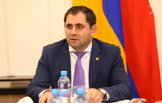 Ermənistanın müdafiə Naziri Suren Papikyan
