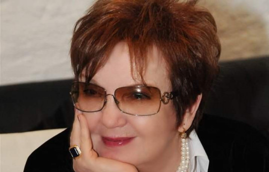 "Şöhrət" ordenli jurnalist Nadejda İsmayılova