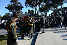 Milli Qəhrəman Şahin Tağıyev Hərbi Memorial Məzarlıqda dəfn edilib - FOTO 