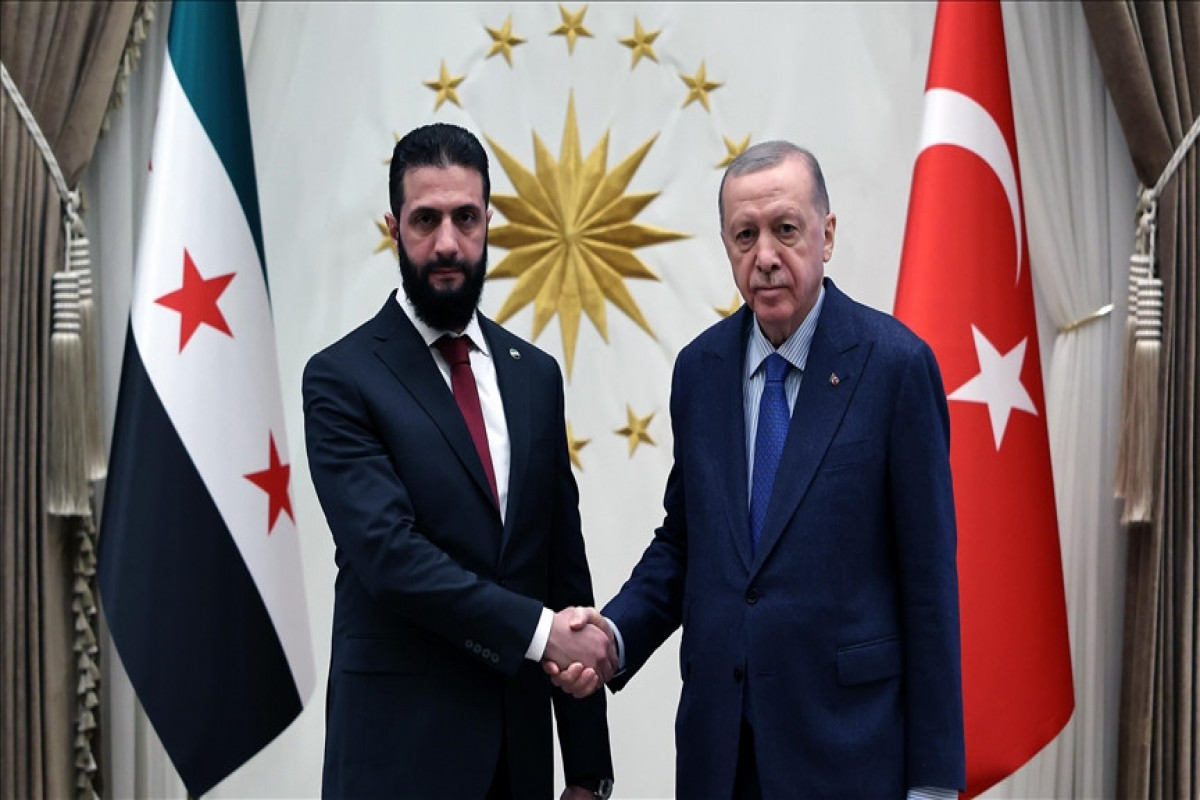 Suriya Prezidenti Əhməd əş-Şaraa və Türkiyə Prezidenti Rəcəb Tayyib Ərdoğan