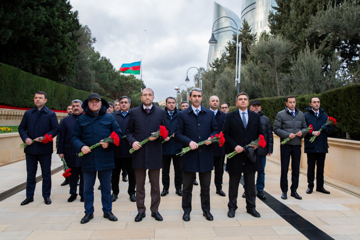 ADY rəhbərliyi Şəhidlər xiyabanını ziyarət edib - FOTO 