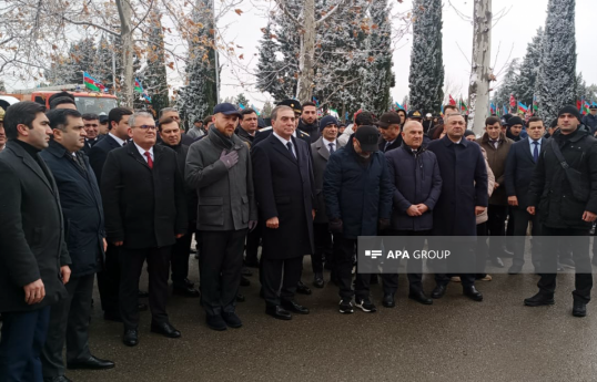 Türkiyə Prezidentinin oğlu Bilal Ərdoğan Gəncədə Şəhidlər xiyabanını ziyarət edib - FOTO 