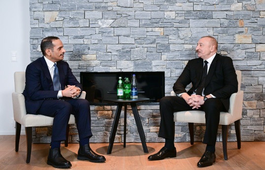 Prezident İlham Əliyev Davosda Qətərin Baş naziri və xarici işlər naziri ilə görüşüb - FOTO 