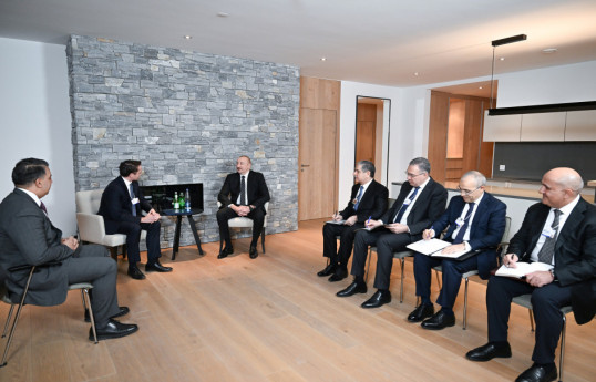 Prezident İlham Əliyev Davosda “Brookfield Asset Management” şirkətinin prezidenti ilə görüşüb